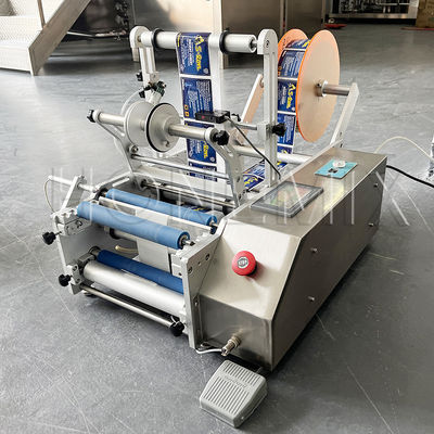 Pequena máquina de rotulagem de adesivos de mesa de 100W Semi-automática precisa