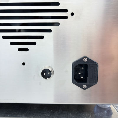 Máquina de enchimento de garrafas de líquido Semi-automática de bomba magnética de enchimento quatro cabeças