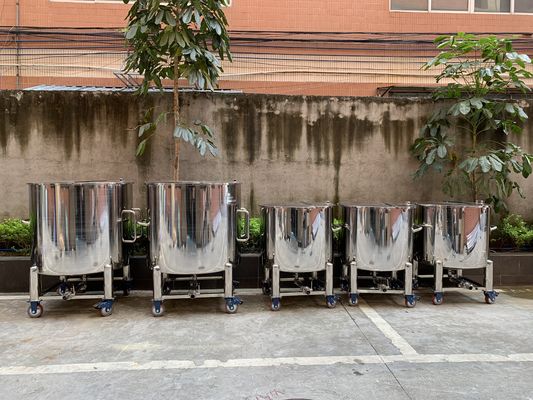 Tanque sanitário de instalação de tratamento de águas RO Tanque de armazenamento de tampa semi-aberta de aço inoxidável