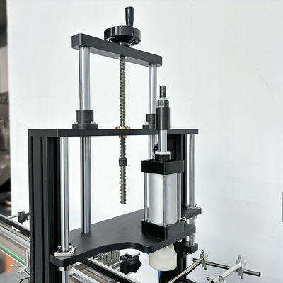 Equipamento de vedação automática Máquina de vedação de tampa de garrafa redonda